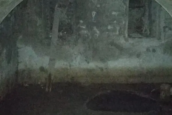 2 otaqlı mənzil Səbail rayonunda, 100 m², köhnə tikili - satılır