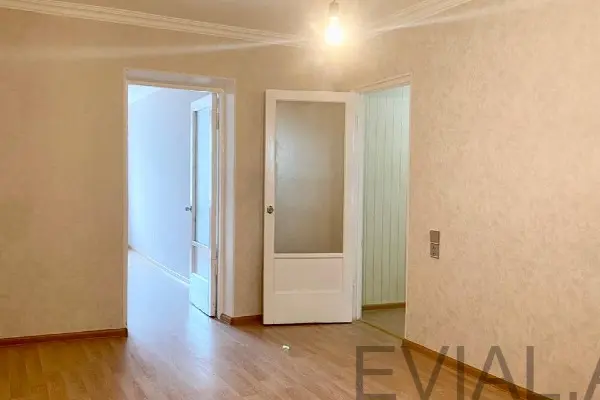 2 otaqlı mənzil Yasamal rayonunda, 50 m², köhnə tikili - satılır