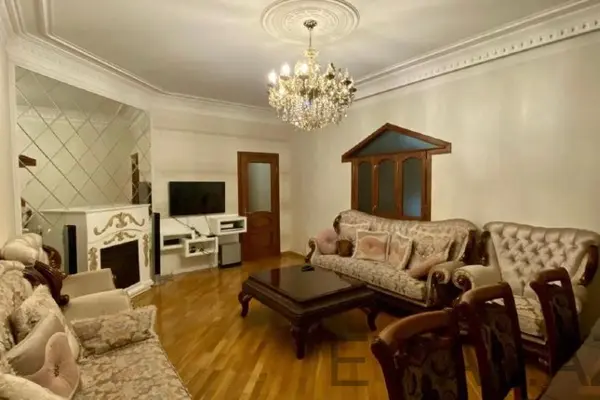 Advertisement - Image 1
