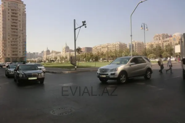 3 otaqlı mənzil Yasamal rayonunda, 70 m², köhnə tikili - satılır