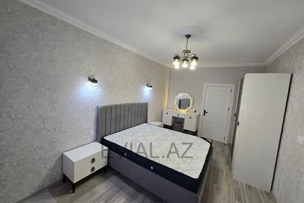 Advertisement - Image 1