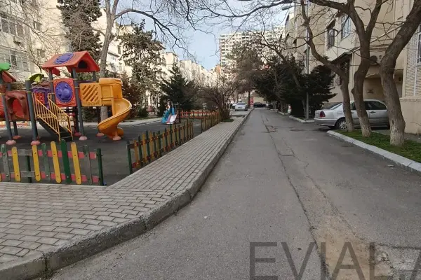 3 otaqlı mənzil Xətai rayonunda, 80 m², köhnə tikili - kirayə