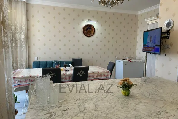 Advertisement - Image 1
