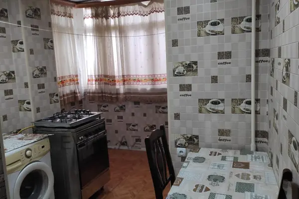 1 otaqlı mənzil Yasamal rayonunda, 35 m², köhnə tikili - satılır