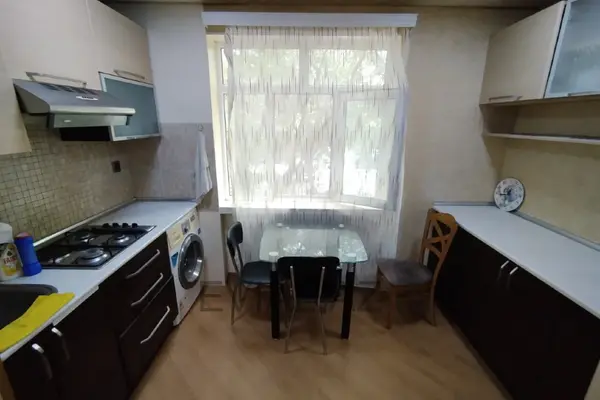 2 otaqlı mənzil Yasamal rayonunda, 70 m², köhnə tikili - satılır
