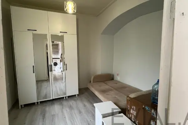 2 otaqlı mənzil Yasamal rayonunda, 30 m², köhnə tikili - satılır